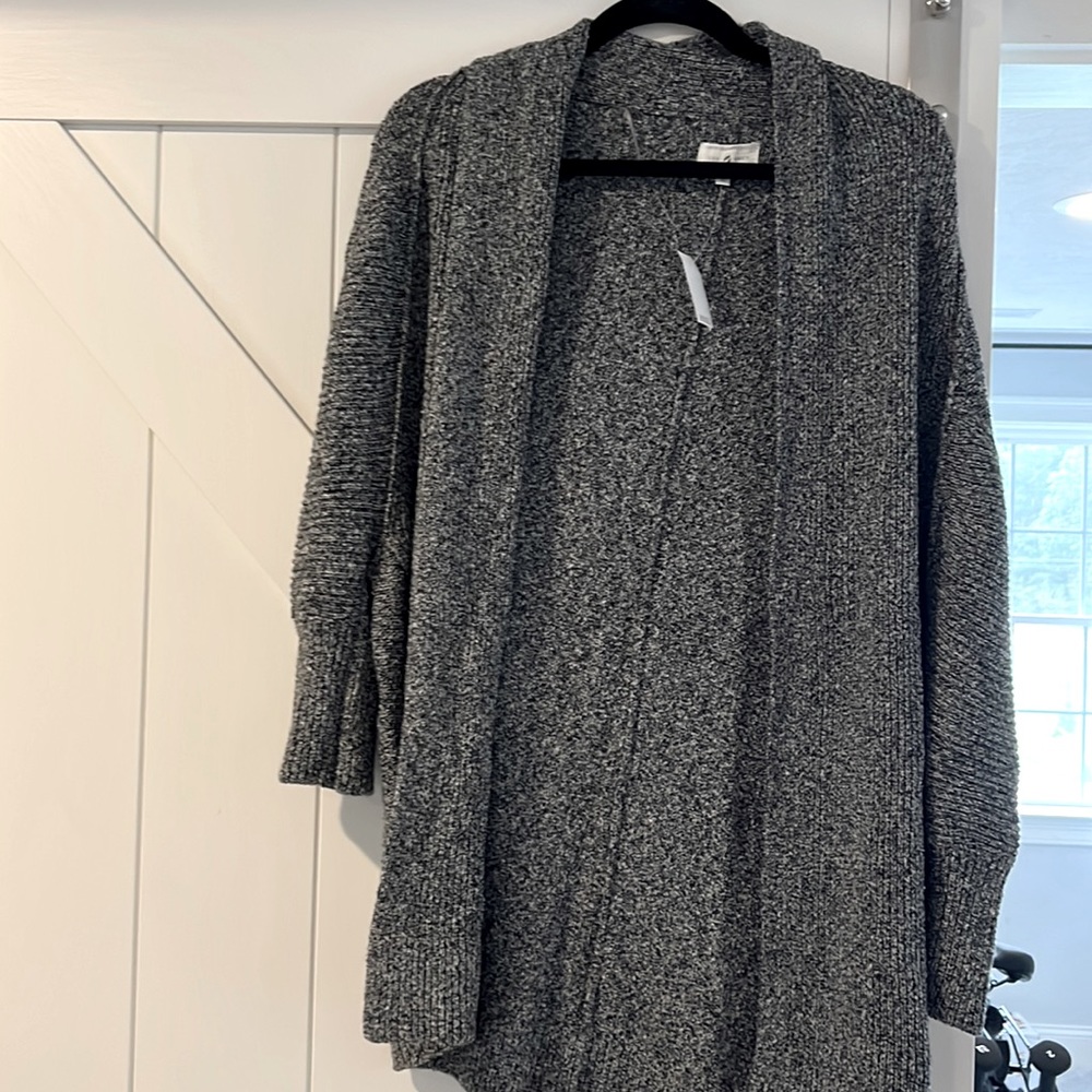 New with tags Lou and Grey cardigan sweater size size XS/S